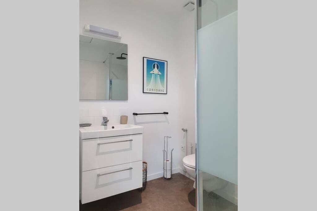 Vol De Nuit - Balade Urbaine Au Centre D'epernay Appartement
